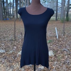 Max Studio Black Round Neck Cap Sleeve Knit Sweate